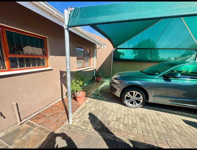 2 BEDROOM TOWNHOUSE FOR SALE IN HEADLANDS